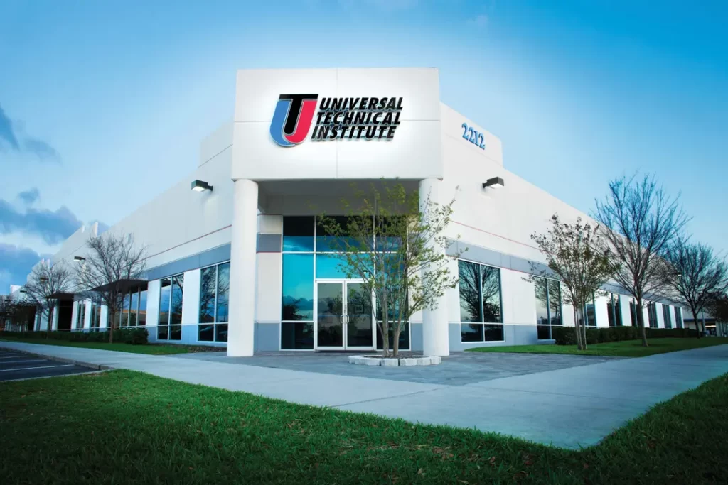 UTI school exterior